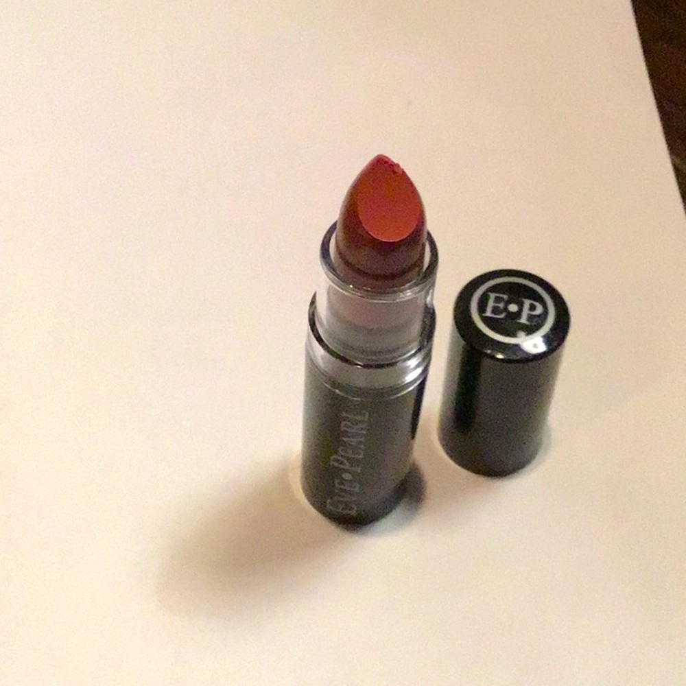 Eve Pearl Creme Lipstick-Rose